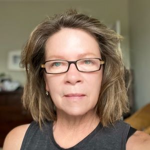 Meet your Posher, Beverly